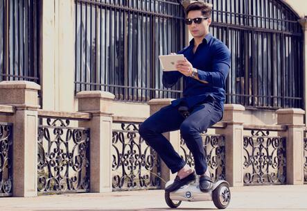 Por lo tanto, Airwheel inteligente scooter de auto-equilibrio hace una gran contribución al medio ambiente y la sociedad.